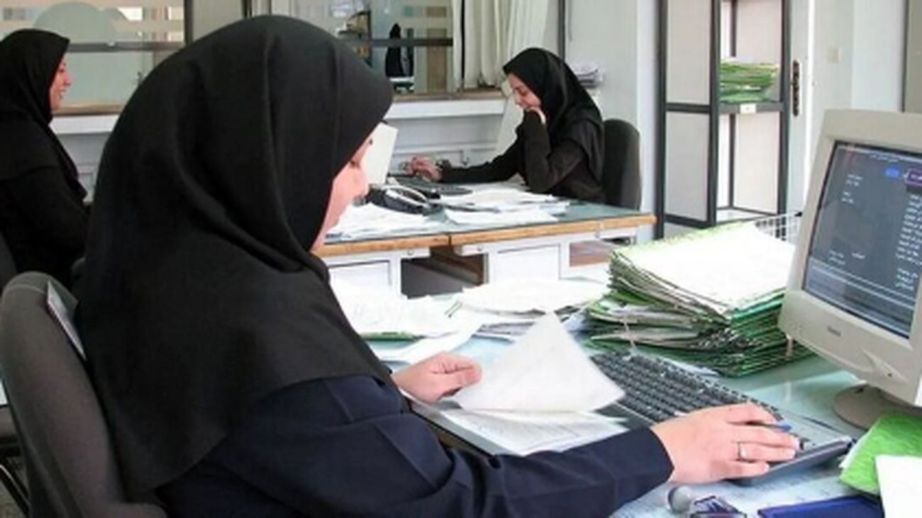 این دسته از کارمندان به زودی دورکار میشوند