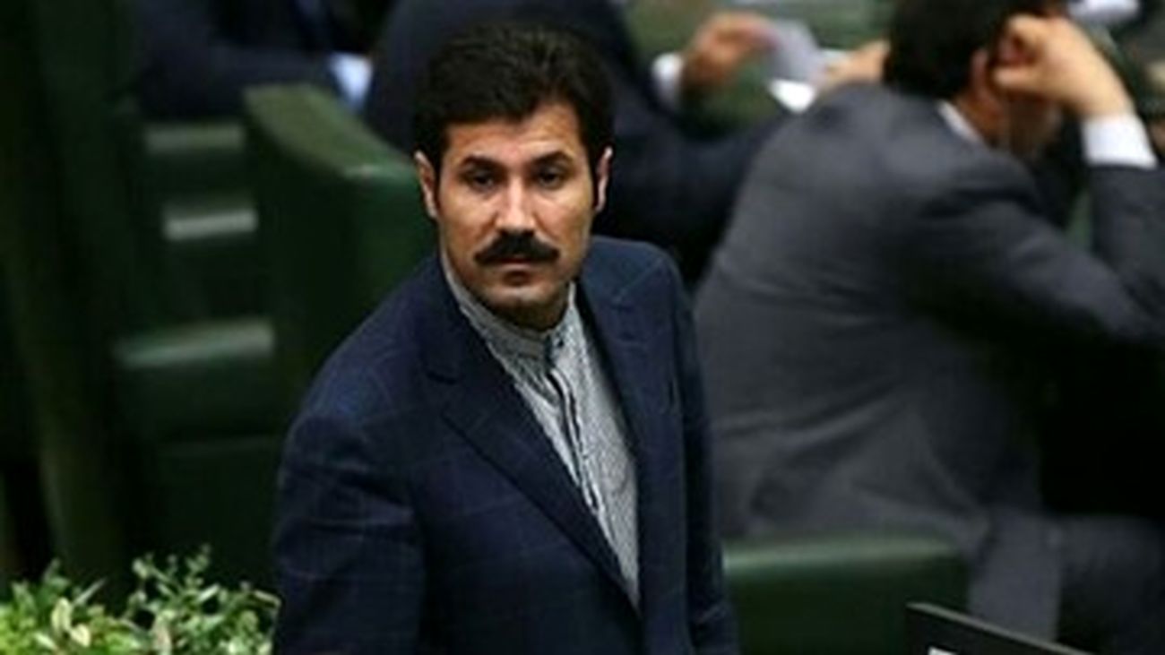 بررسی مجدد استعفای عبدالکریم حسینزاده در مجلس/ زمان مشخص شد
