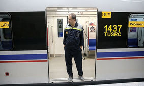 کارگران مترو اعتراض کردند/ ماجرای حقوق و دستمزدشان به کجا رسید؟
