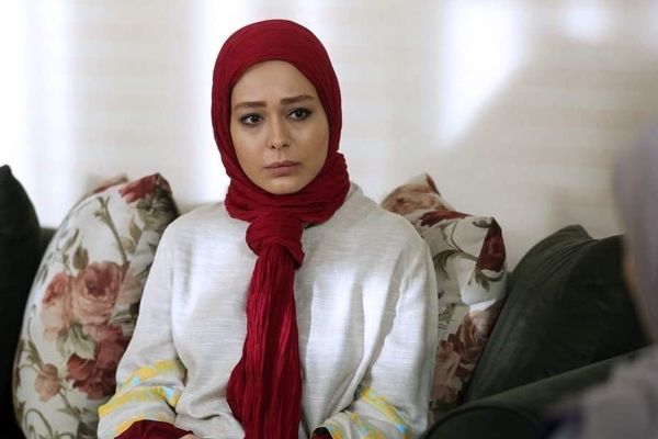 شوکه‌کننده‌ترین آموزش بستن شال مدل سانیا سالاری! + فیلم