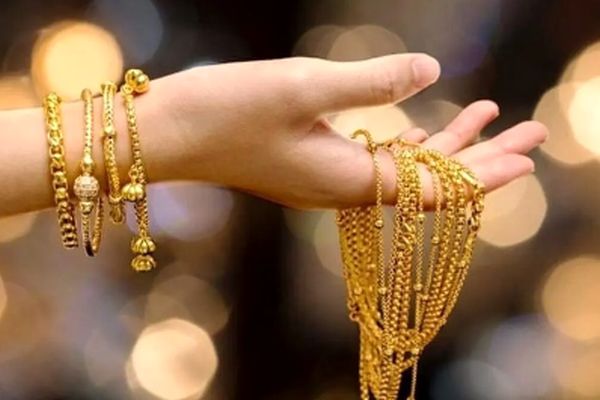 هشدار به خریداران طلا / بازار طلا زیر و رو شد، قیمت‌های نجومی ادامه دارد