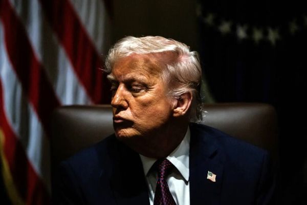 ترامپ: فورا ایران را ترک کنید!