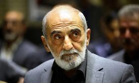 سگ‌ها را گشوده‌اند چرا سنگ‌ها را بسته‌اید؟!