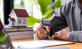 خروج اتباع غیرمجاز و تاثیر آن بر قیمت مسکن در تهران + جدول تحلیل