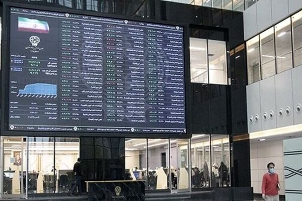 چرا بی‌اعتمادی در بورس دست از سر سرمایه‌گذاران برنمی‌دارد؟