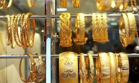 طلا یک پله دیگر پایین می‌آید؟
