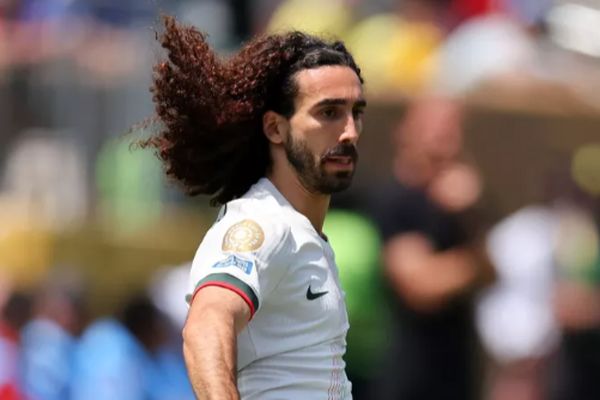 ستاره معروف چلسی به شایعات پایان داد!