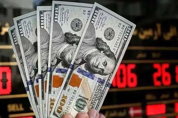 قیمت دلار امروز پنجشنبه ۶ آذر ۱۴۰۴ + جدول