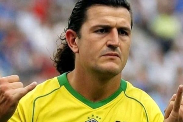 شوخی طنزآمیز فرناندز با مگوایر پس از گل تماشایی به لیورپول!