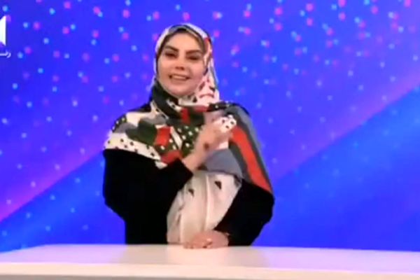 مجری معروف تلویزیون با زبان اشاره غوغا کرد! +فیلم