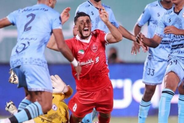 پنالتی یا اشتباه داوری؟ ادعای جنجالی پرسپولیسی‌ها درباره صحنه مشکوک +عکس
