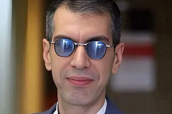 تصویر شوکه‌کننده بازیگر مشهور سینما بعد از تصادف شدید در بیمارستان! + فیلم