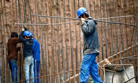 سقوط بیمه روی سر کارگران ساختمانی!