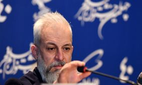 ماجرای گفت‌وگوی بی‌کلام کاظم سیاحی با امیرحسین قیاسی +فیلم