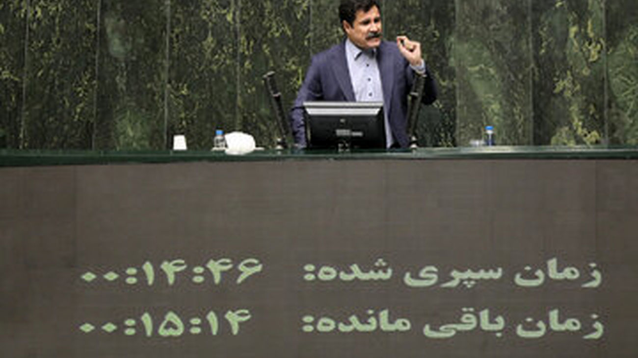 عبدالکریم حسینزاده: به دنبال دور زدن مجلس نبودم و نیستم/ به شرافتم قسم میخورم...