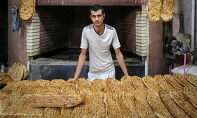 
هجوم مردم برای خرید نان | ارز ترجیحی گندم هم حذف شد ؟

