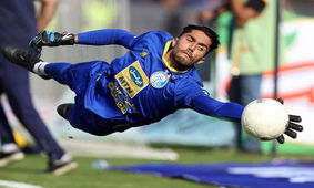 کاپیتان استقلال رسما خداحافظی اش را پس گرفت! / واکنش باشگاه به اظهارات حسین حسینی