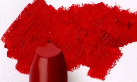 اثر رژ لب در ایران؛ چرا کافه‌ها در روزهای سخت اقتصادی شلوغ‌تر شده‌اند؟