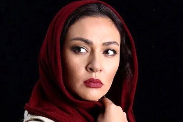 تصویری متفاوت از «زیبا بروفه» در 39 سالگی؛ دوچرخه‌سواری در ساحل در سال 93!