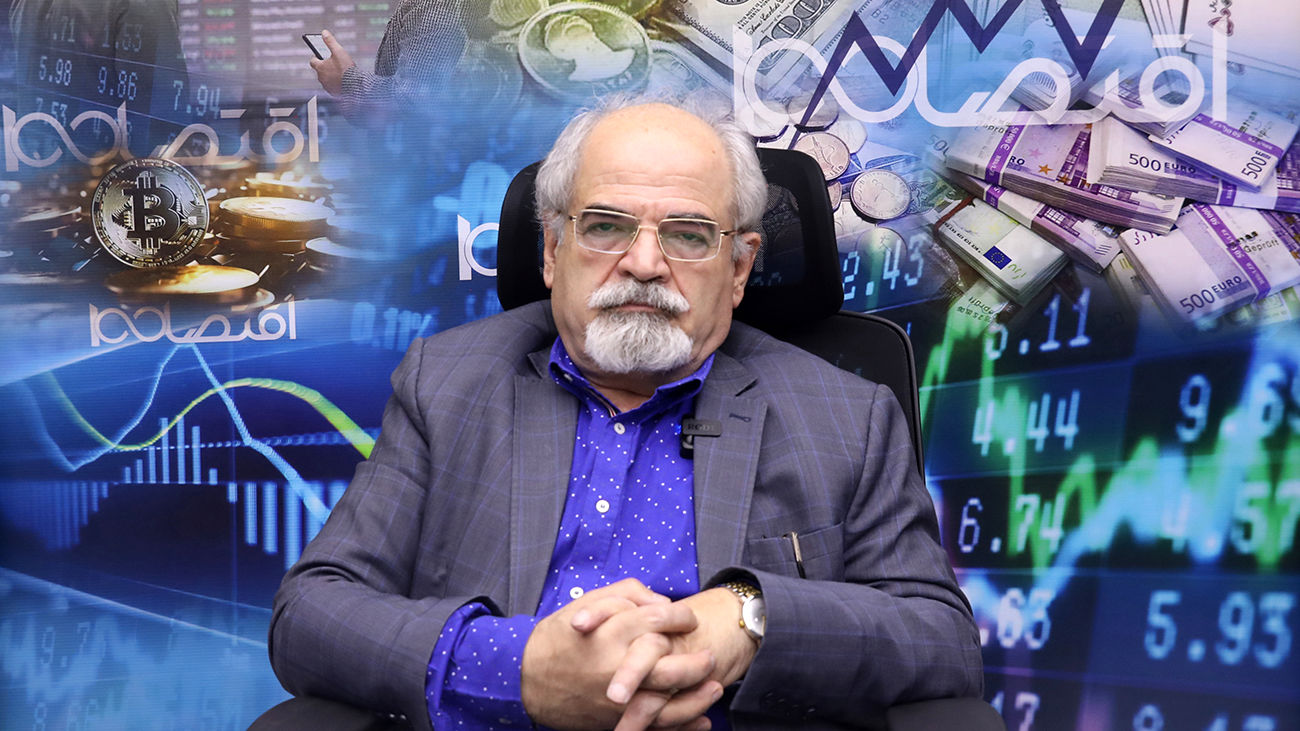یک آفریقایی شده همه کاره ترامپ ؛ اینجامیگویند چون بچه های ظریف در آمریکا به دنیا آمدهاند باید از دولت برود+ فیلم