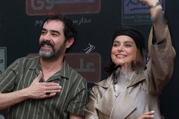 شیک‌ترین استایل‌های هنرمندان ایرانی در اکران باشکوه فیلم «رها»!د+ فیلم