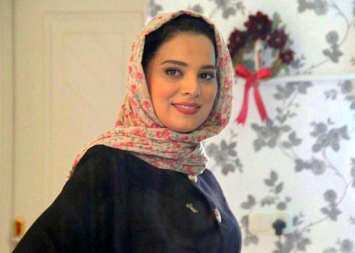 روشنک عجمیان بازیگر سینما