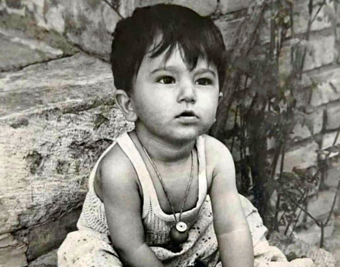 کودکی امیرحسین مدرس