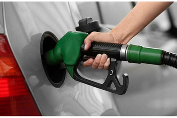 تصمیم جدید برای آرامش مسافران عید/ واریز سهمیه بنزین ویژه نوروز!