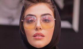 این زن جذاب مادر ریحانه پارسا است ! / مادر از دختر شیک تر !