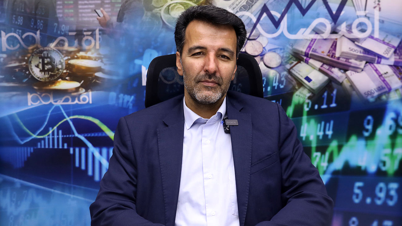 سنگ اندازی بانکها در پرداخت وام مسکن/ اقساط و سود وامی را که پرداخت نکردهاند میگیرند+ فیلم