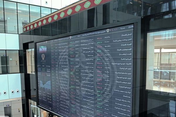 بورس سبز ماند / شاخص کل چند هزار واحد رشد کرد؟ + نمادها