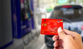 وعده انتقال سهمیه بنزین به کارت بانکی/ چقدر نزدیک است؟