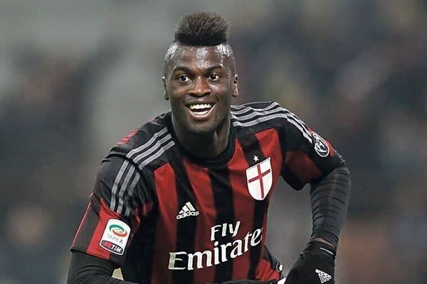 قرارداد پرهزینه در راه استقلال؟/ نیانگ در آستانه آبی‌پوش شدن