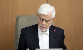 شگفتانه دولت برای بازنشستگان و سالمندان/ عارف خبر داد!