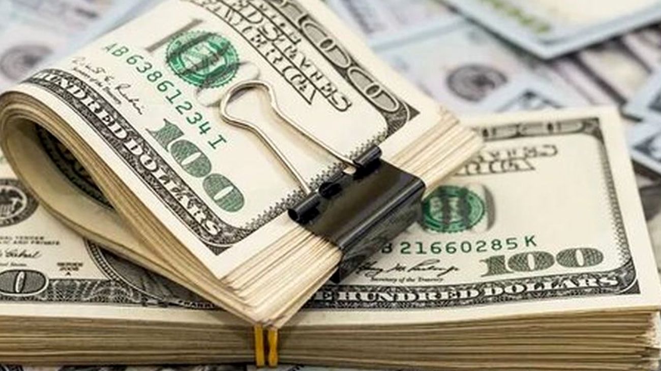 پیش بینی قیمت دلار فردا ۶ فرودین ۱۴۰۳/ قیمت دلار سر افزایش دارد؟