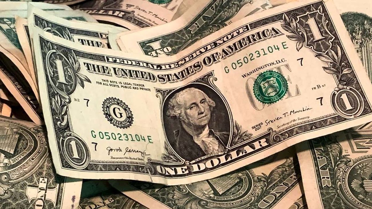 پیشبینی جدید قیمت دلار و طلا؛ زمان ورود یا خروج؟
