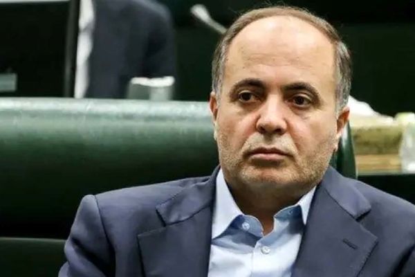 اعتراض دامداران، سخنرانی وزیر جهاد کشاورزی را نیمه‌تمام گذاشت + فیلم