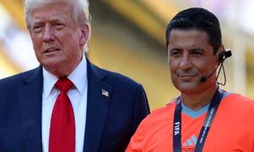 عکس جنجالی ترامپ با  داور ایرانی  /  انداختن مدال توسط ترامپ به گردن علیرضا فغانی+ فیلم