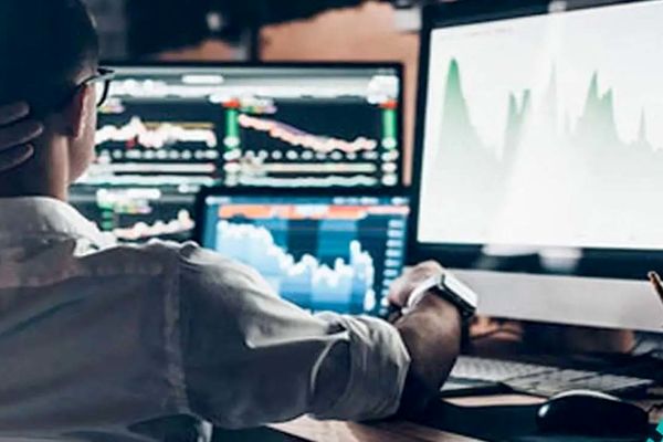 خروج سنگین سرمایه  از صندوق‌های سهام جهانی شدت گرفت