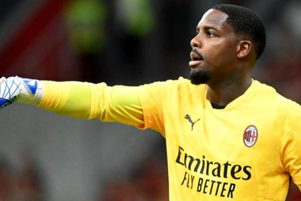 رقابت نفس‌گیر چلسی و منچستریونایتد برای جذب ستاره میلان!