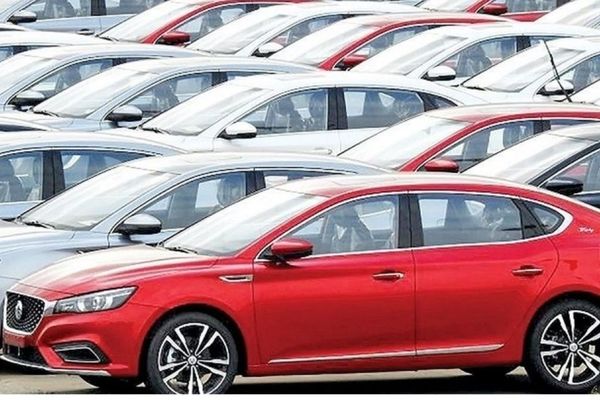 خریداران خودرو بیچاره شدند/کار به شکایت کشید؟