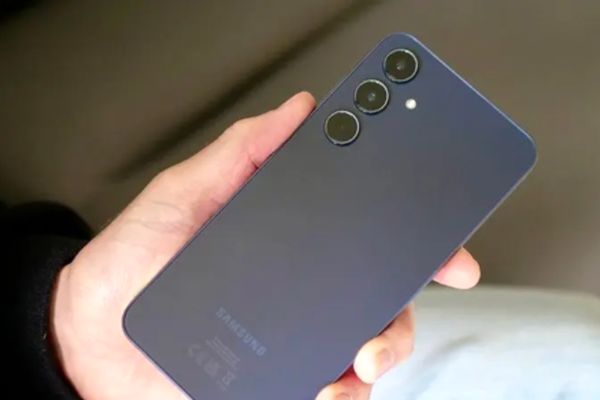 قیمت گوشی  امروز شنبه 20 اردیبهشت/  قیمت آیفون ۱۳ چند ؟ +جدول