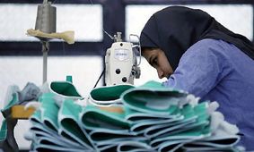 مبلغ افزایش مستمری زنان سرپرست خانوار اعلام شد!