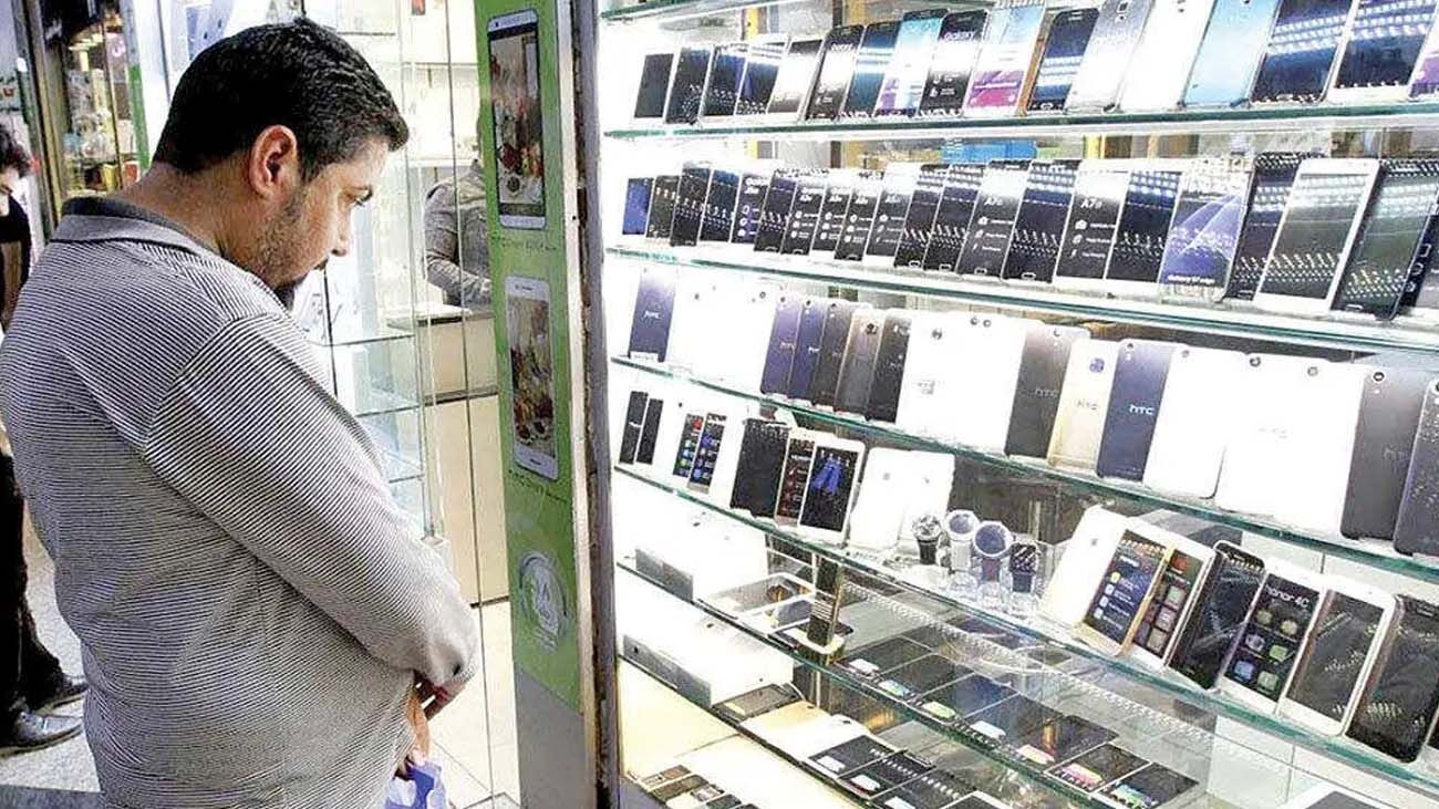 قیمت گوشی‌های اقتصادی سر به فلک کشید؛ میان‌رده‌ها ۱۰۰ میلیونی شدند