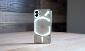 ناتینگ برای رقابت با آیفون اپل، وارد بازار آمریکا می‌شود
