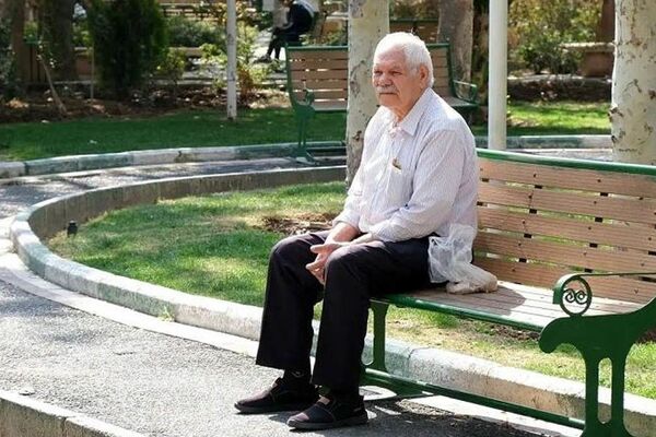هشدار فوری به این دسته از بازنشستگان / مراقب کسر مبالغ اضافی برای بیمه تکمیلی باشید! 