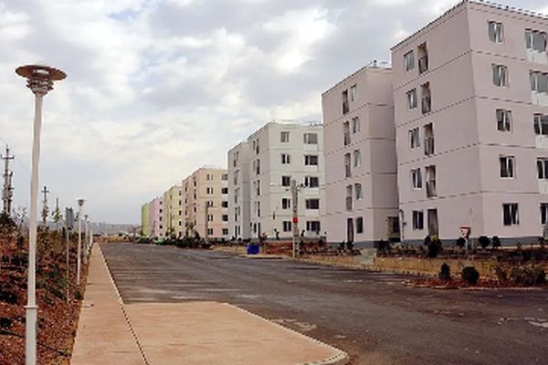 هدیه ویژه خانم وزیر برای خانه‌دار شدن متقاضیان مسکن