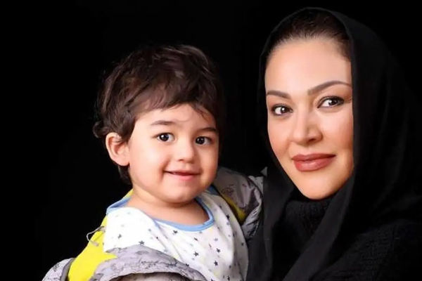 زیبا بروفه از راز هولناک بارداری‌اش پرده برداشت: پسرم را با مشت زدم! + فیلم