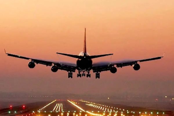 داستان جنجالی پشت پرده تأخیر پروازهای اماراتی به ایران!