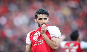 پیام مشکوک بشار رسن به کاپیتان پرسپولیس رسید 